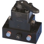 ENERPAC PUMP MOUNT CONTROL VALVE 4 WAY 3 POSITION TANDEM LOCKING VM43L